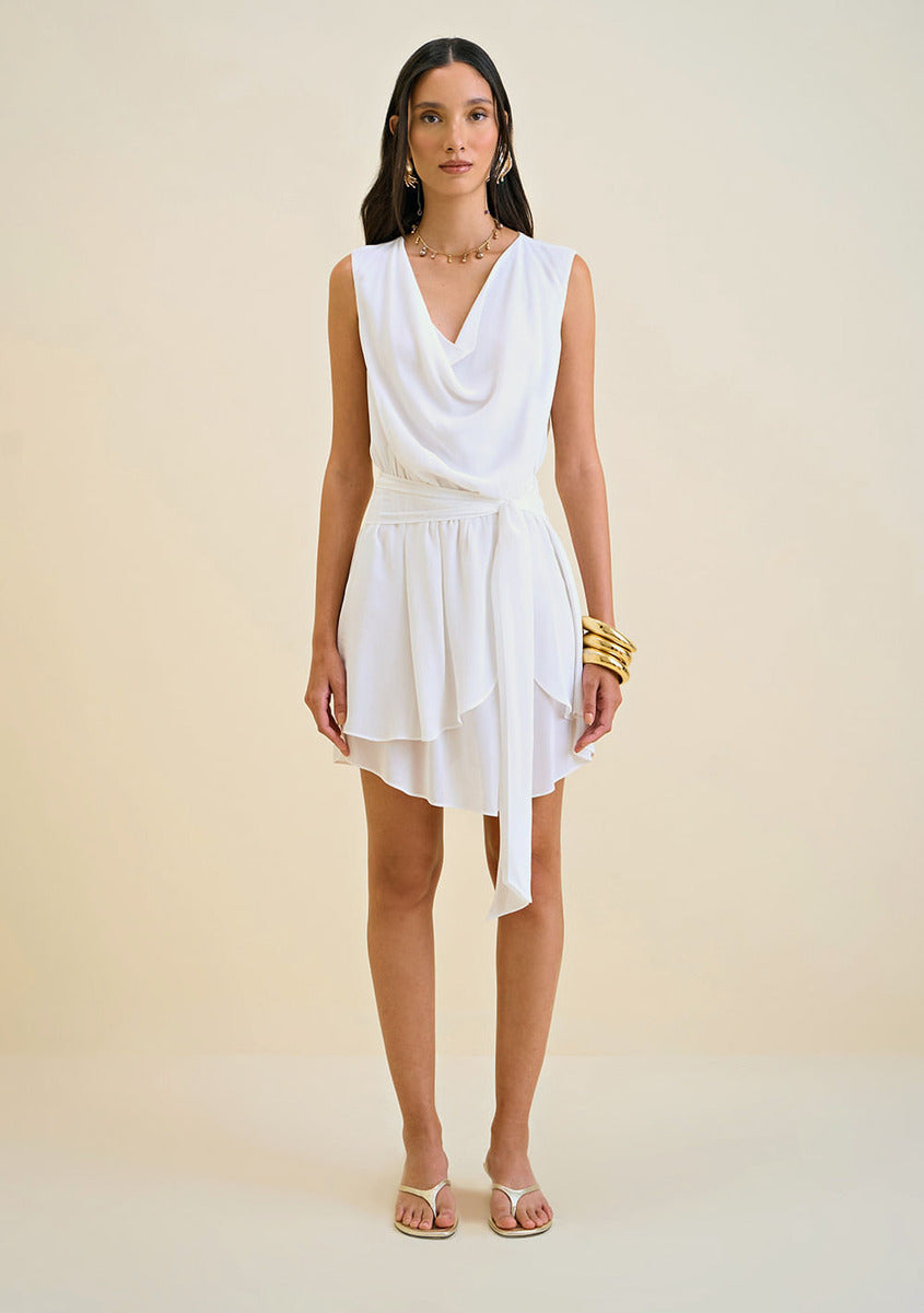 Vestido Morena Rosa Curto Decote V Babado Barra Off White